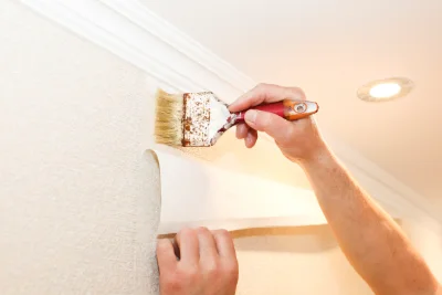 Pose de papier peint à Melincourt — revêtements muraux et toiles de verre
